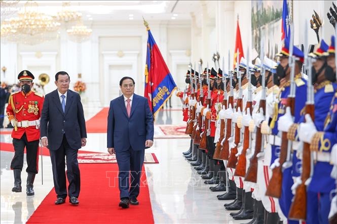 thu tuong pham minh chinh hoi dam voi thu tuong campuchia hinh 9