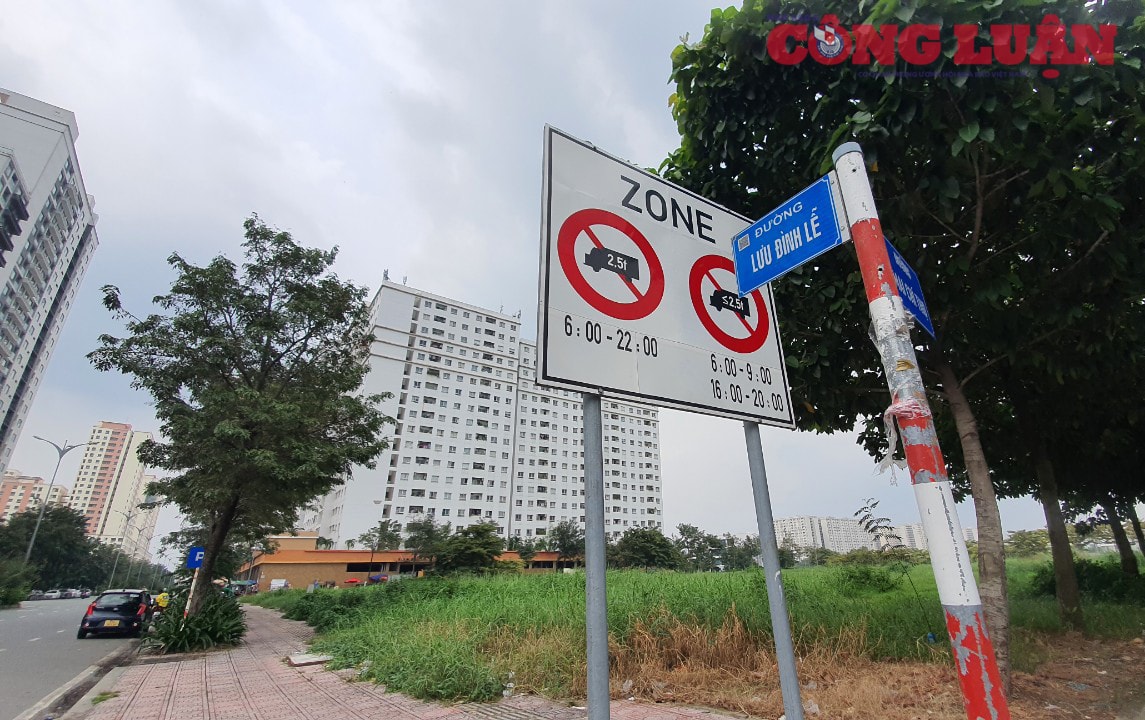 bao dong tinh trang hang loat xe bon tron be tong luu thong bat chap quy dinh o tp hcm hinh 3
