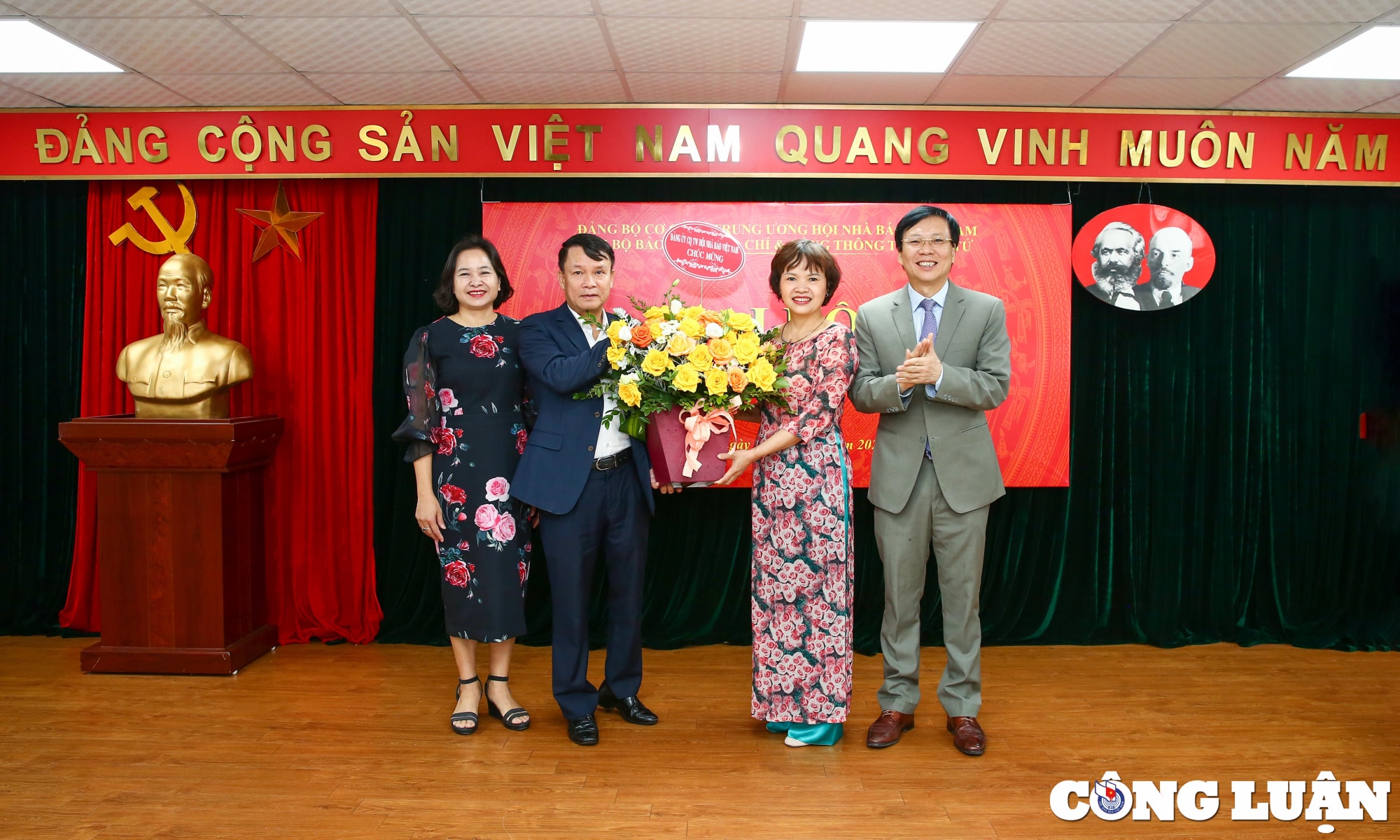 tiep tuc phat huy vai tro vi tri cua chi bo nang cao chat luong cac dot sinh hoat hinh 3