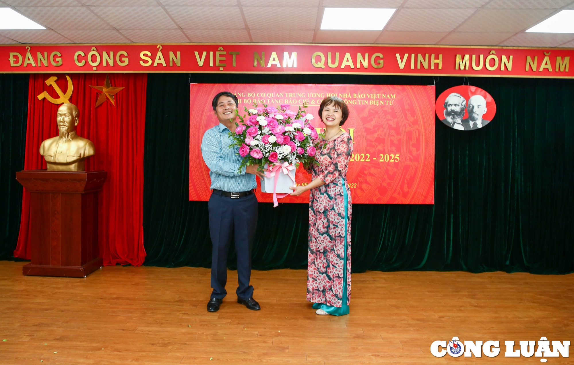 tiep tuc phat huy vai tro vi tri cua chi bo nang cao chat luong cac dot sinh hoat hinh 4