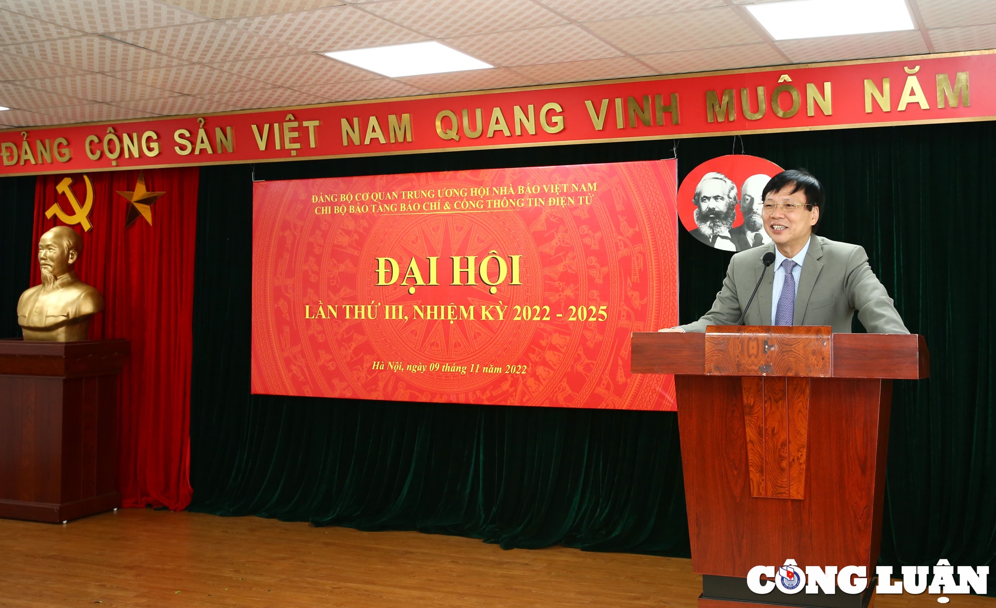 tiep tuc phat huy vai tro vi tri cua chi bo nang cao chat luong cac dot sinh hoat hinh 10