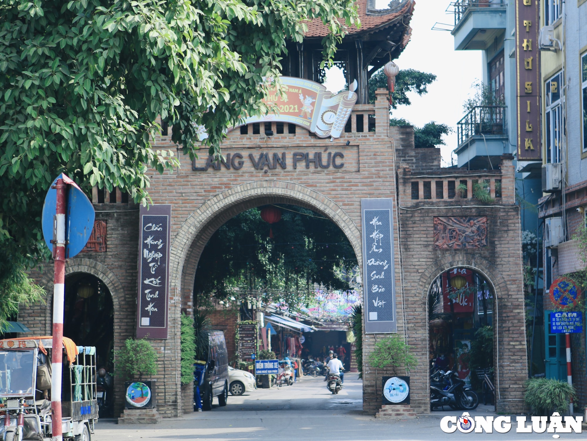 ghe tham lang van phuc cai noi lua gam o viet nam hinh 1