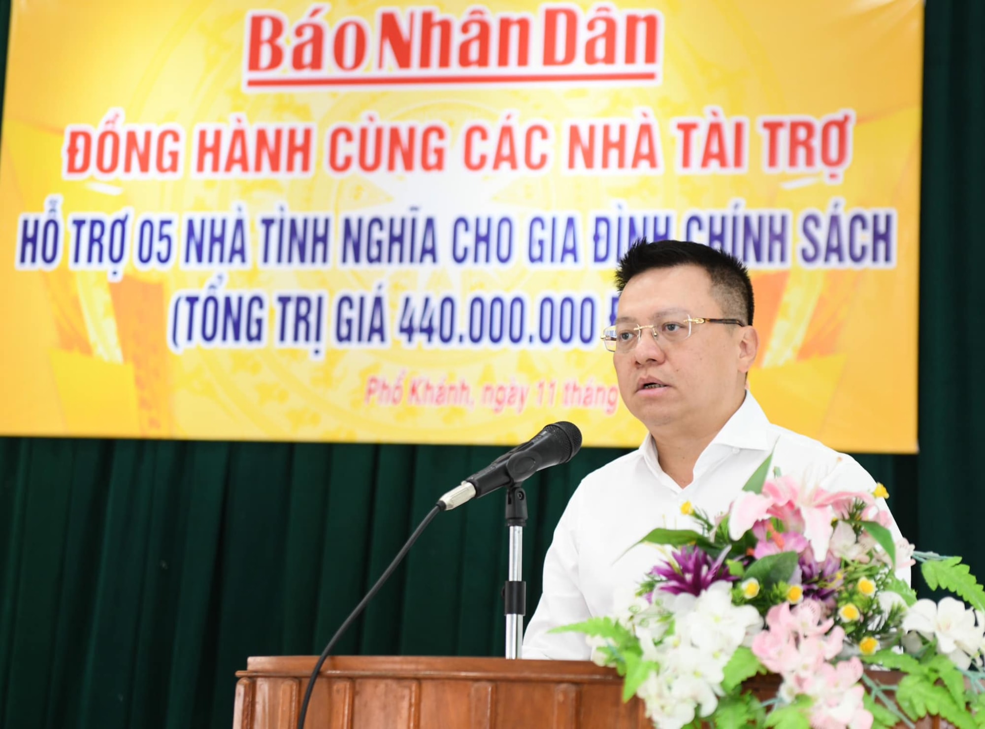 bao nhan dan trao tang 5 nha tinh nghia cho gia dinh chinh sach o quang ngai hinh 3