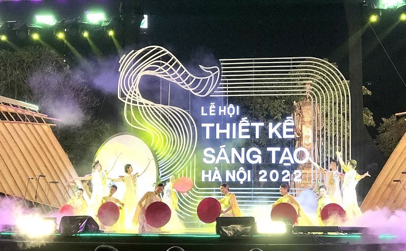 du khach hao hung trai nghiem le hoi thiet ke sang tao ha noi 2022 hinh 1