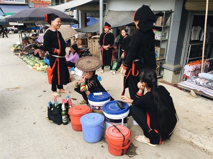 doc dao sac mau cho phien bao lac hinh 1