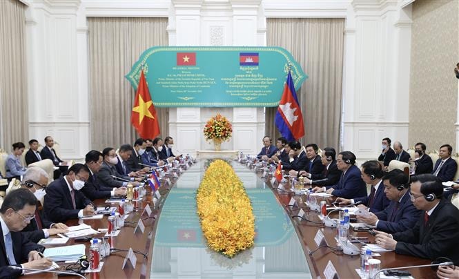 chuyen cong tac thanh cong tren moi phuong dien hinh 2