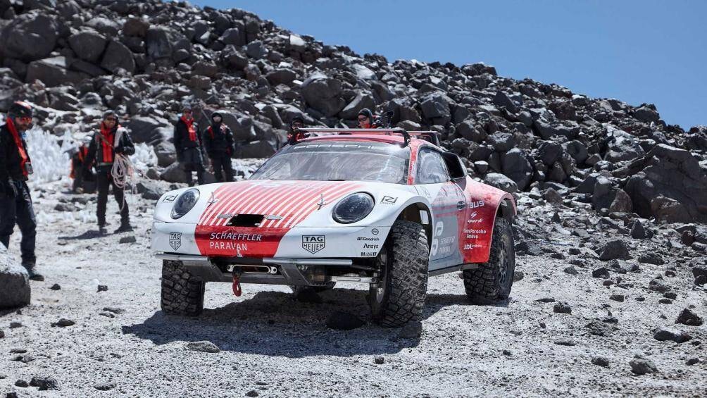 bien xe sang porsche 911 thanh xe dia hinh ham ho hinh 8