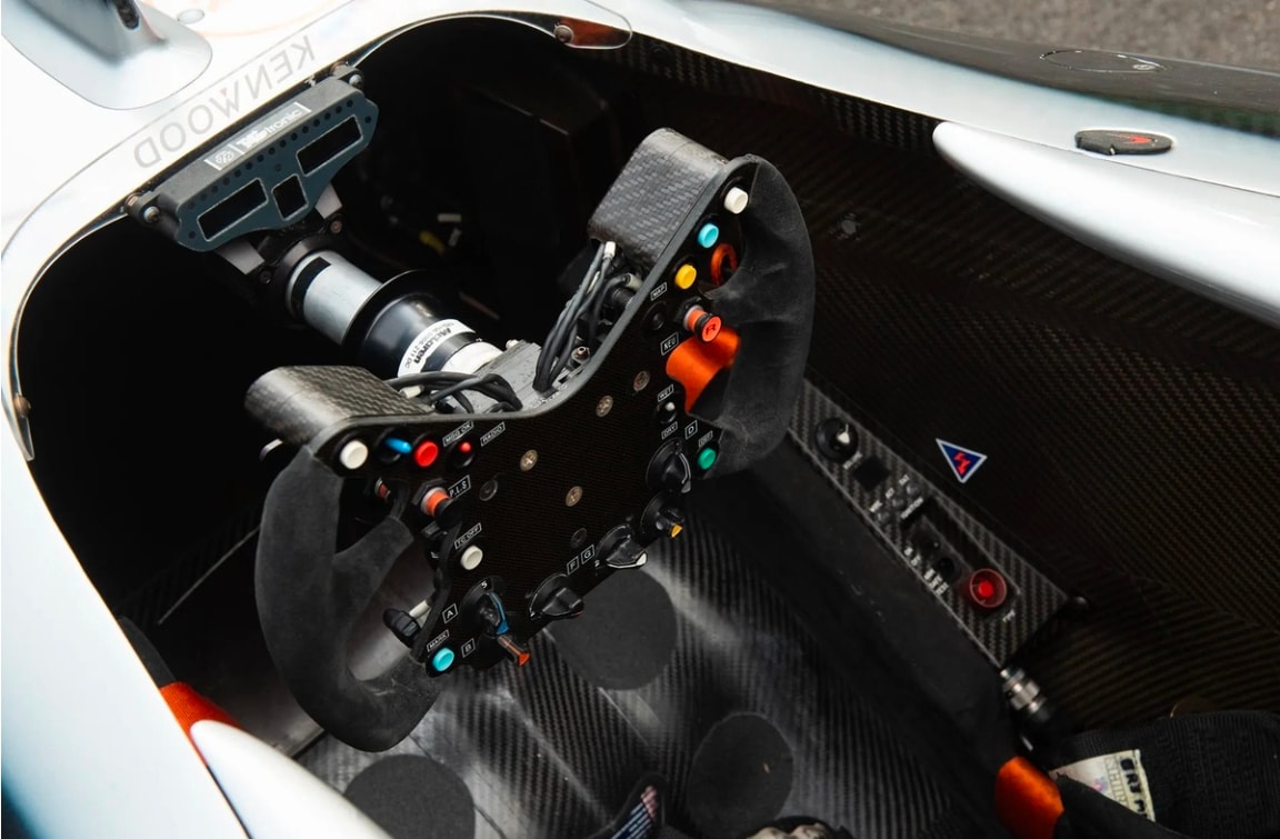 xe dua mclaren mp4 16 doi 2001 duoc rao ban gia 2 trieu usd hinh 6