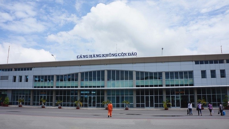 danh gia ky luong 2 phuong an dau tu nang cap mo rong cang hang khong con dao hinh 1