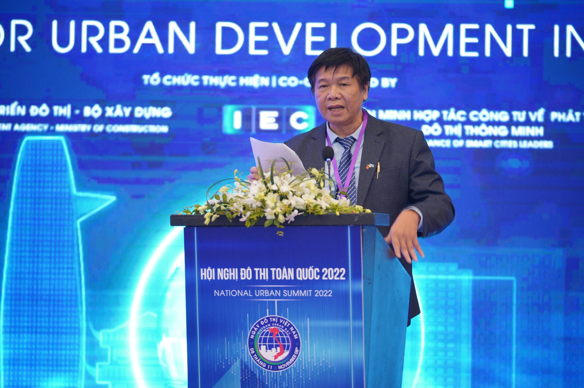 do thi viet nam phat trien nong nhung chua ben vung van nan tac duong o nhiem chua duoc giai quyet hinh 4