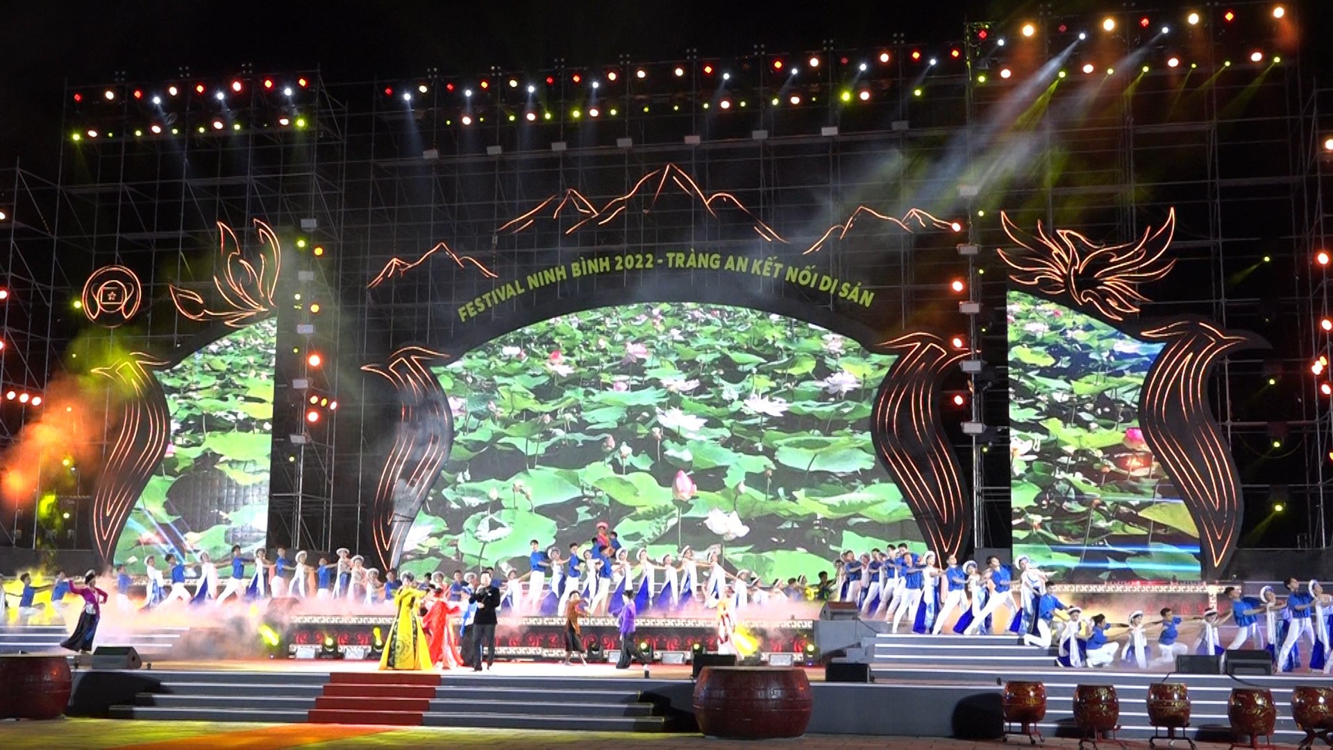 tung bung khai mac le hoi festival trang an ket noi di san ninh binh 2022 hinh 1