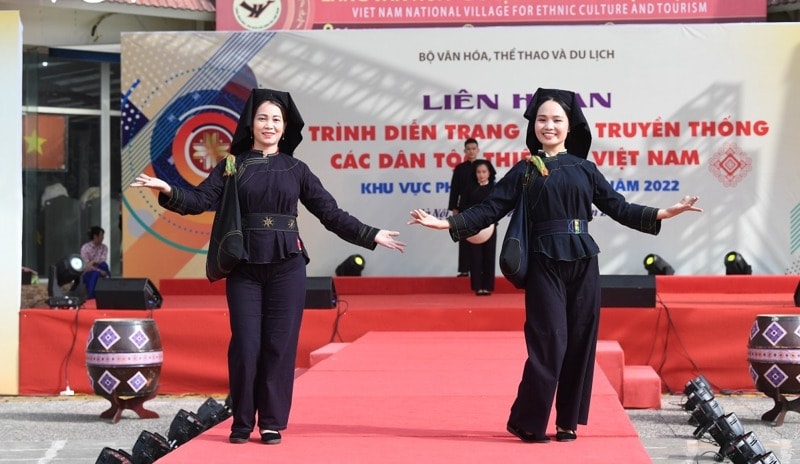 dac sac trang phuc truyen thong cac dan toc thieu so viet nam hinh 8