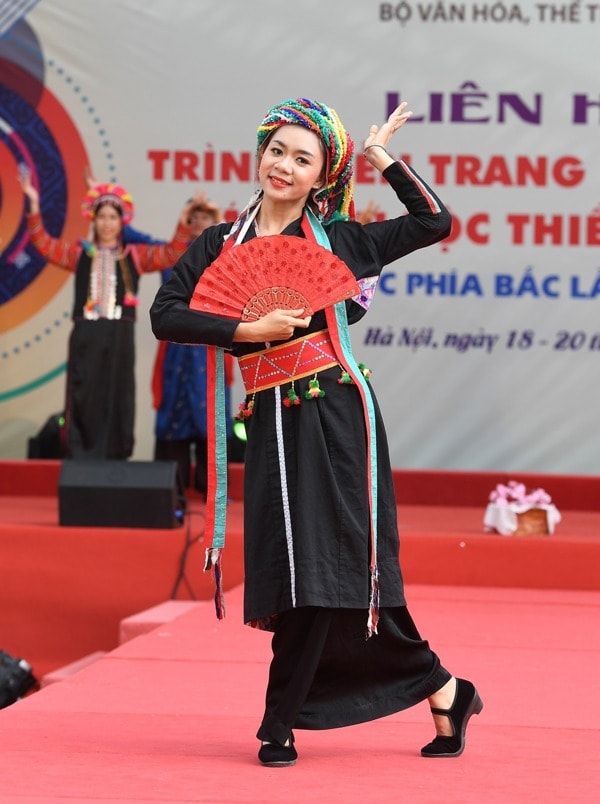 dac sac trang phuc truyen thong cac dan toc thieu so viet nam hinh 4