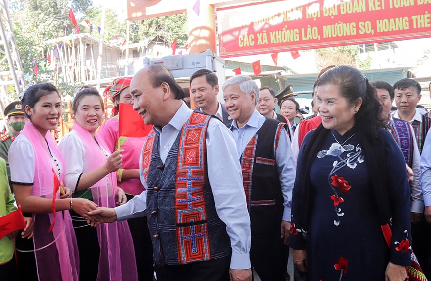 agribank trao 100 can nha dai doan ket cho cac gia dinh kho khan tren dia ban tinh lai chau hinh 1