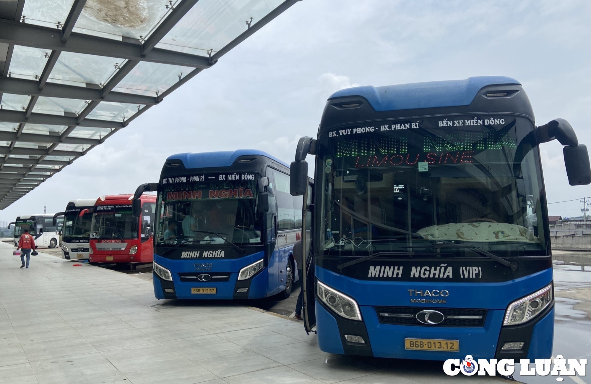 mot thang sau khi co 101 tuyen ben xe mien dong moivan chua duoc giai e hinh 1