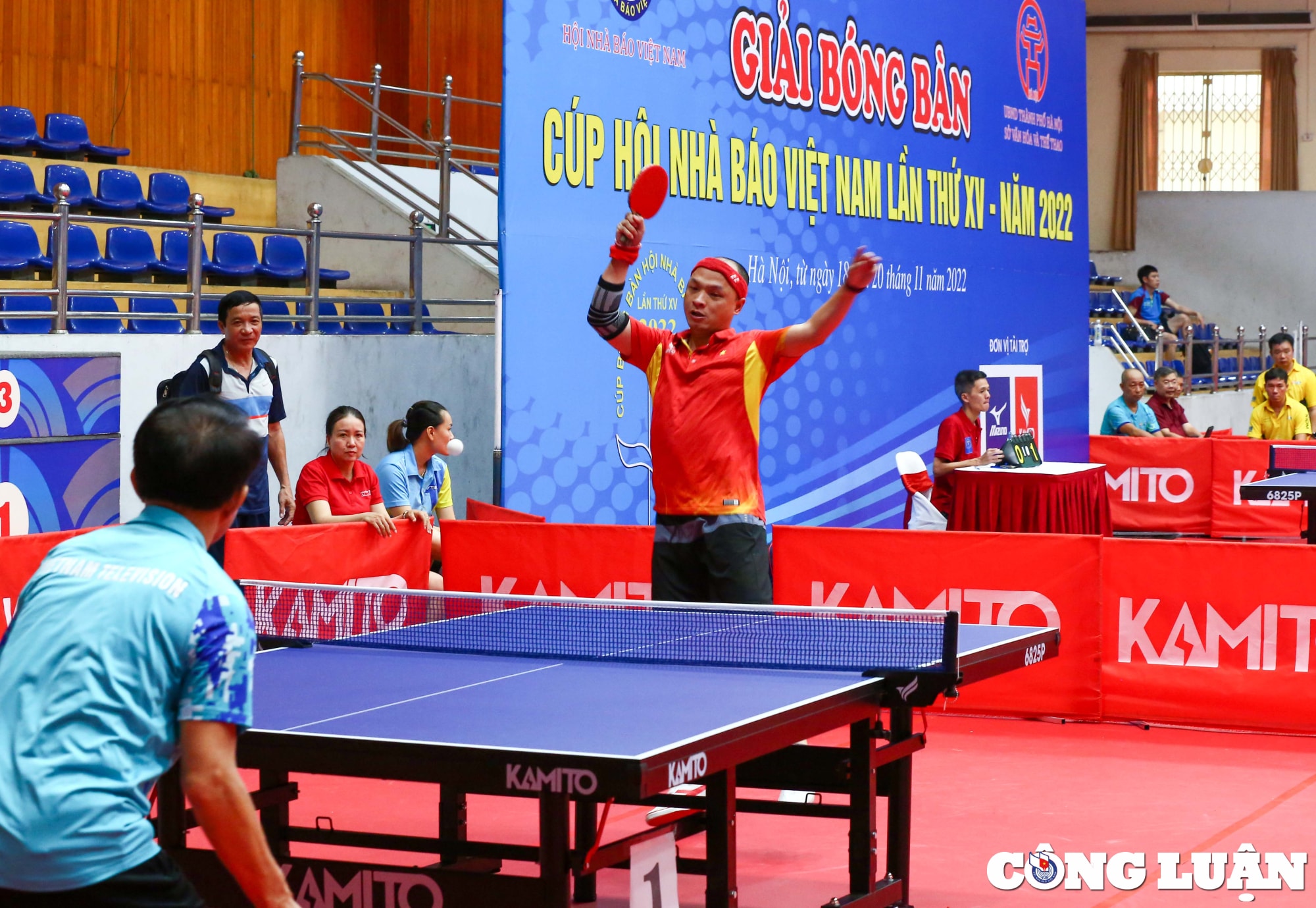 giai bong ban cup hoi nha bao viet nam luon co suc hut ky la hinh 1