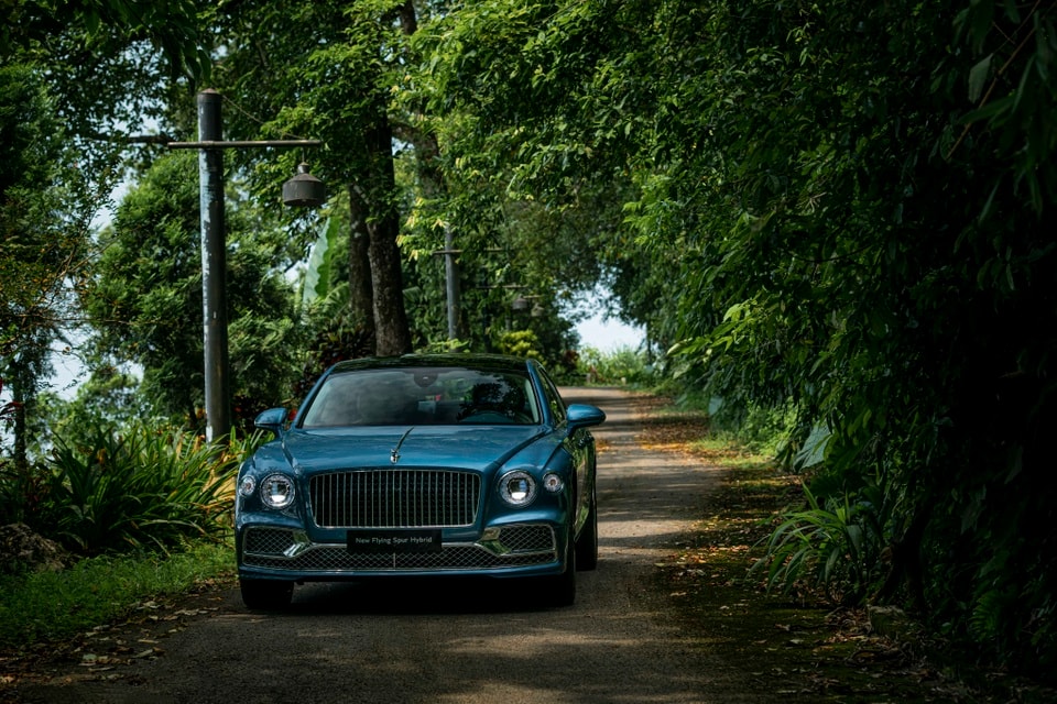 bentley flying spur hybrid ra mat tai viet nam gia tu 168 ty dong hinh 2