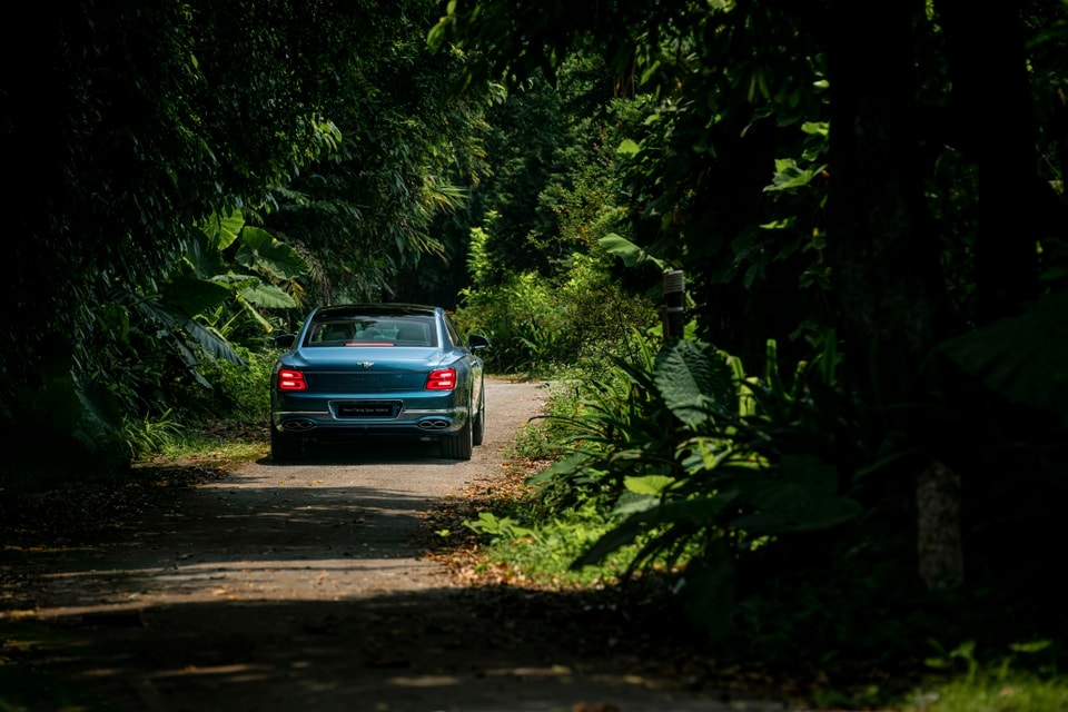 bentley flying spur hybrid ra mat tai viet nam gia tu 168 ty dong hinh 9