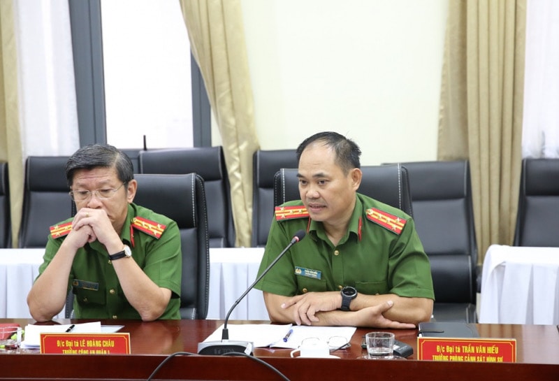 bat 13 doi tuong cat hinh anh nguoi vay tien nguoi than ghep vao anh cao pho de doi no hinh 2