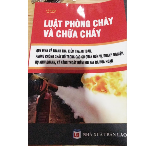 canh giac gia danh canh sat phong chay yeu cau nguoi dan chuyen tien hinh 2