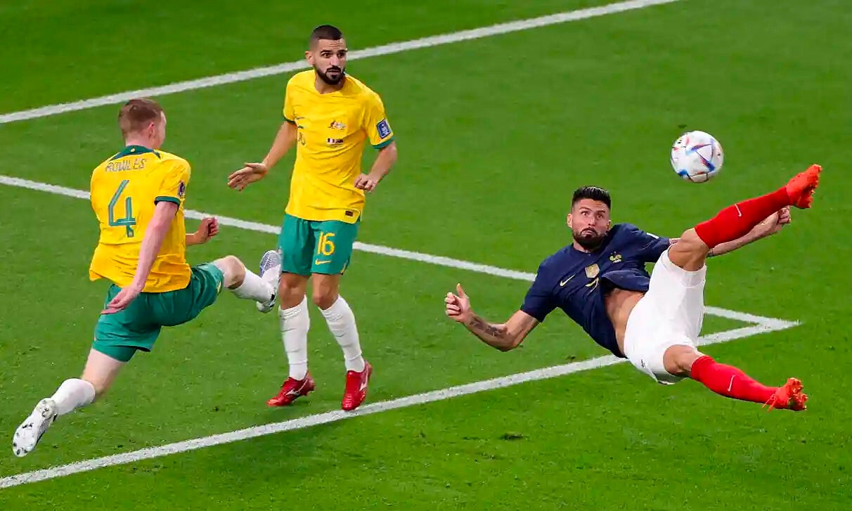 mbappe va giroud toa sang dt phap thang nguoc australia hinh 4