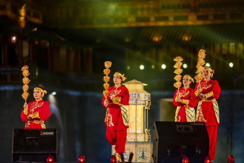 vu khuc giao hoa mo man festival hue mua dong 2022 hinh 6