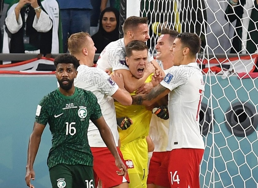 lewandowski toa sang ba lan khuat phuc ngua o saudi arabia hinh 1
