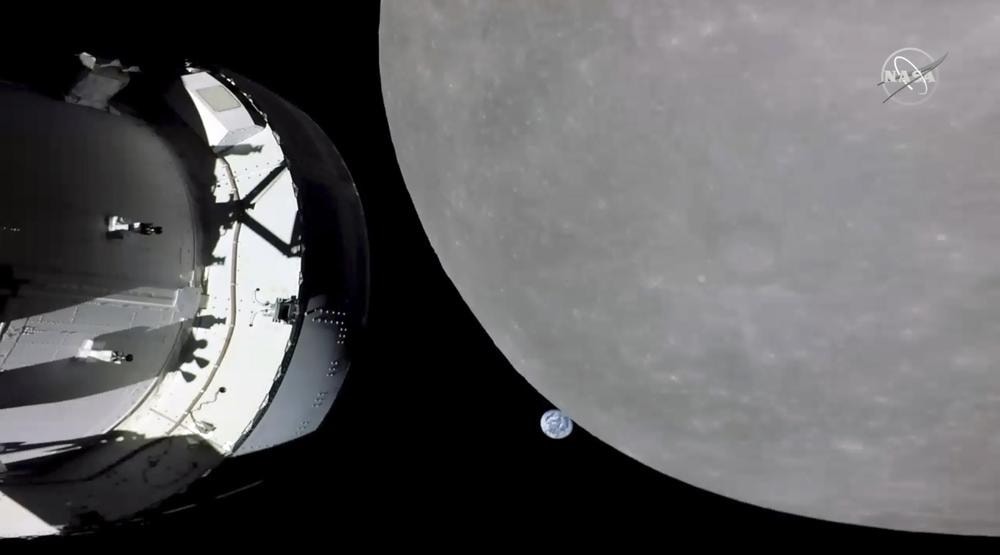 tau vu tru orion cua nasa di vao quy dao xa cua mat trang hinh 2