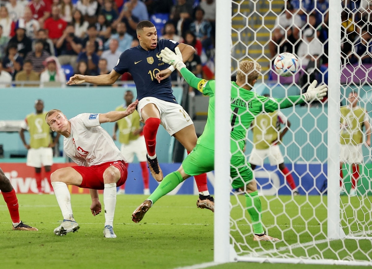 mbappe chung to dang cap phap gianh ve som vao vong 1 8 world cup 2022 hinh 1