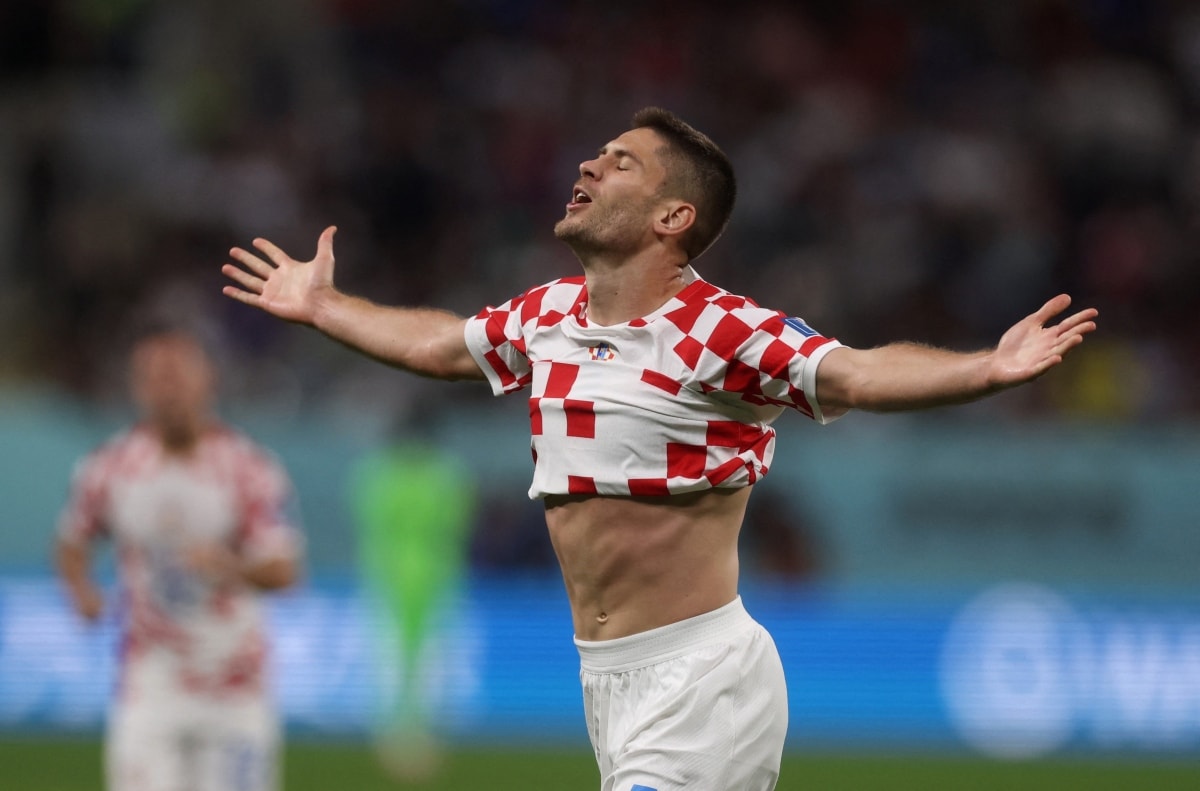 danh bai canada 4 1 croatia cho quyet dau voi bi cho ve di tiep hinh 10