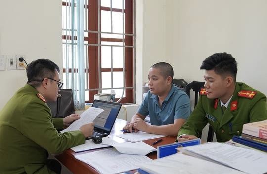 bat tam giam can bo van phong dang ky dat dai o hoa binh cung 5 dong pham hinh 1