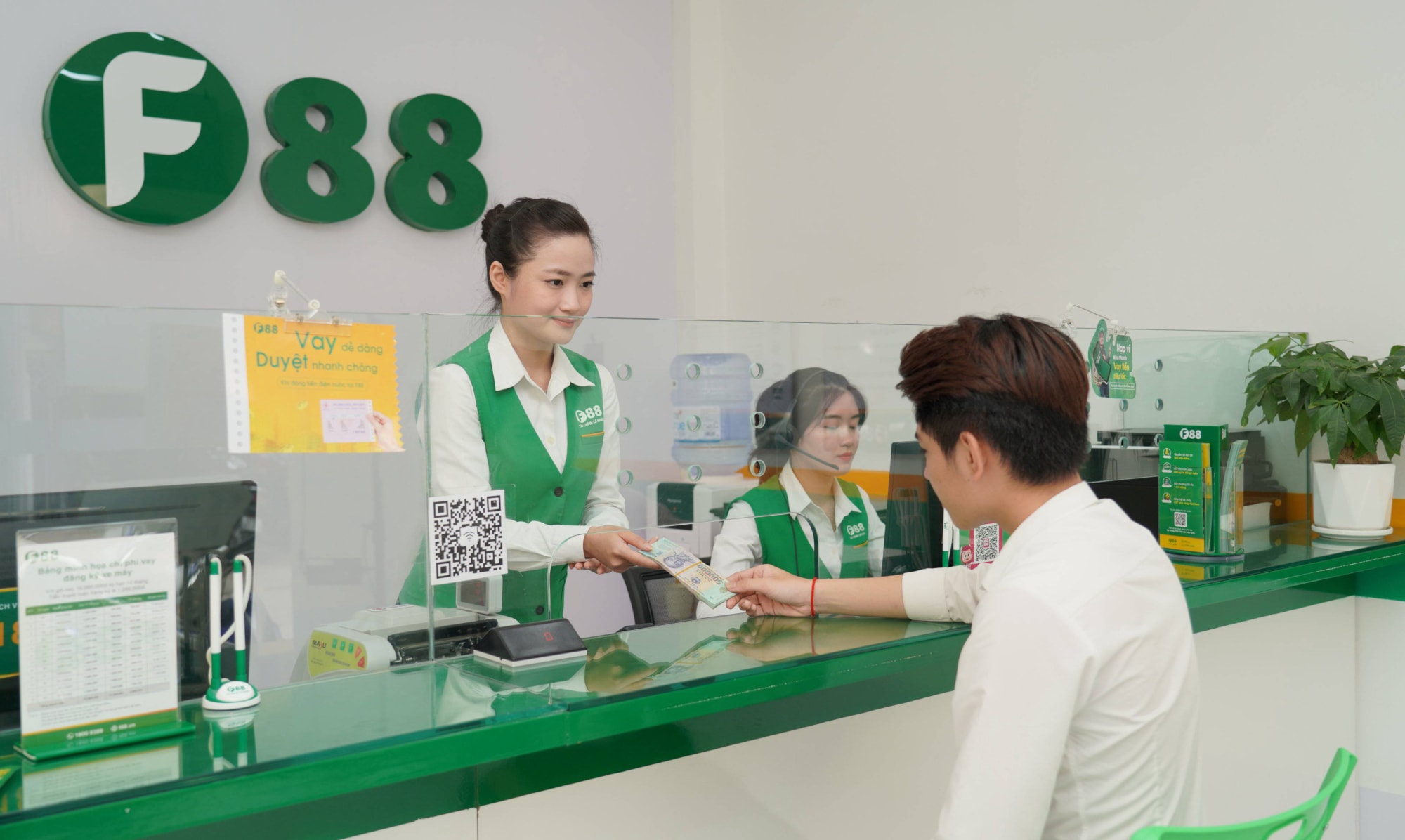 so luong cua hang lien tuc tang truong f88 co phai la tin dung den hinh 4