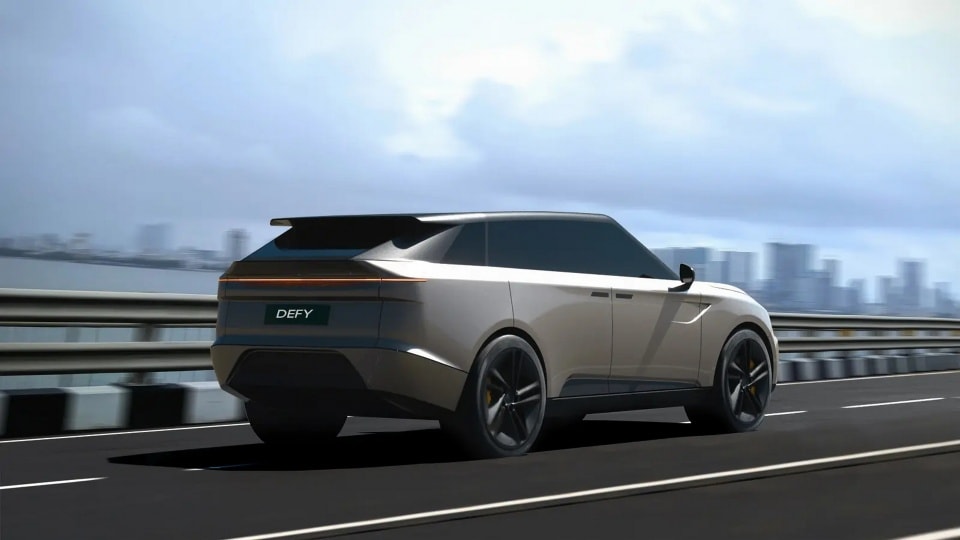 xuat hien oto dien gam cao giong land rover hinh 1