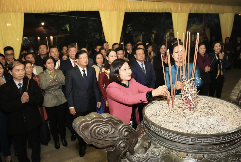 den tho hai ba trung o huyen me linh la diem du lich di tich quoc gia dac biet hinh 1