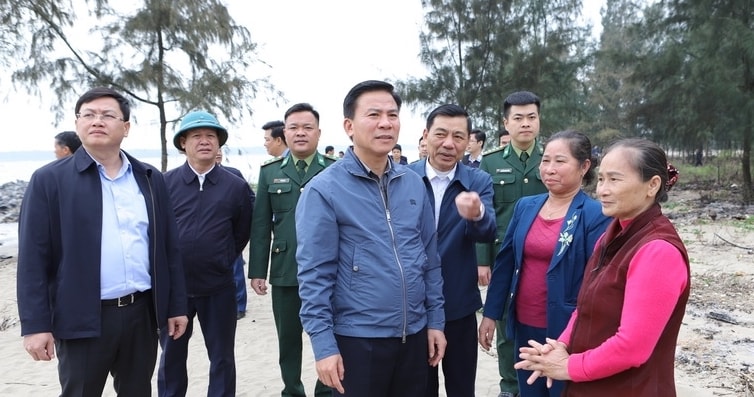de nghi cac nha thau tap trung nhan luc thiet bi thi cong dam bao dung tien do hinh 1