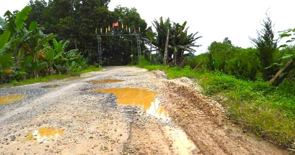 thanh hoa ubnd huyen nhu thanh xin 15 ty dong sua chua 715 km duong hinh 1