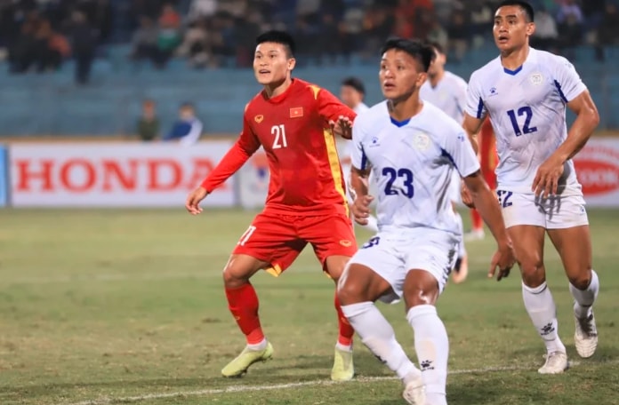 van quyet ghi ban may man dt viet nam thang nhoc philippines hinh 1