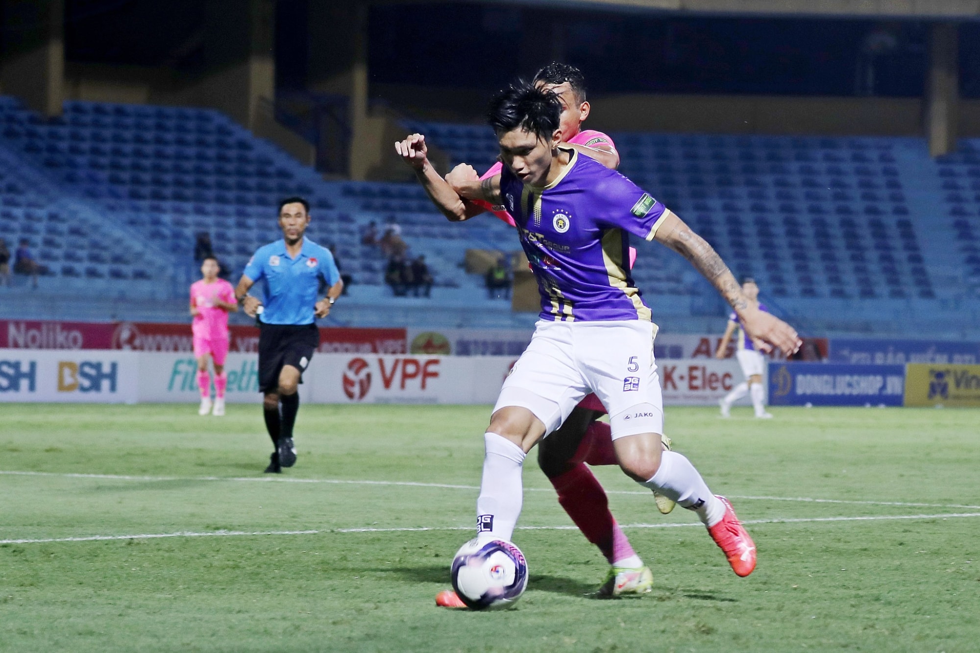 doan van hau roi ha noi fc khong tham gia afc champions league 2023 hinh 1