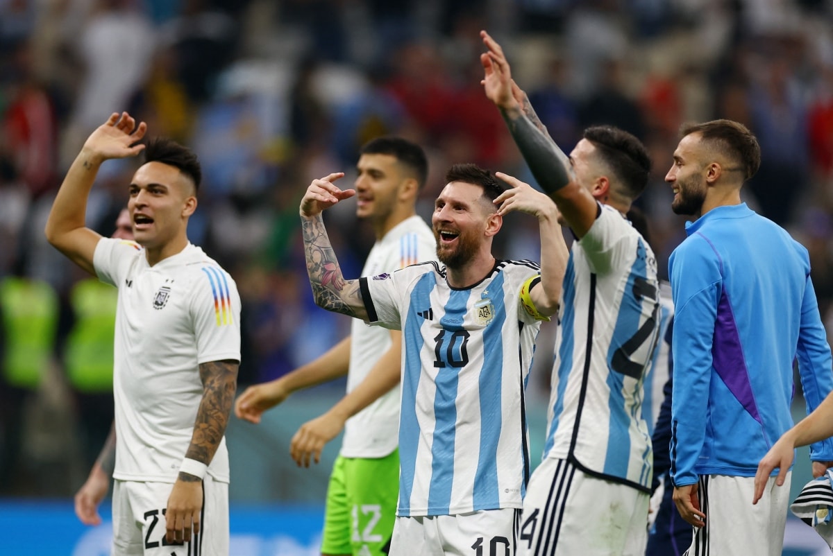 messi khien nguoi ta phai khoc hinh 2