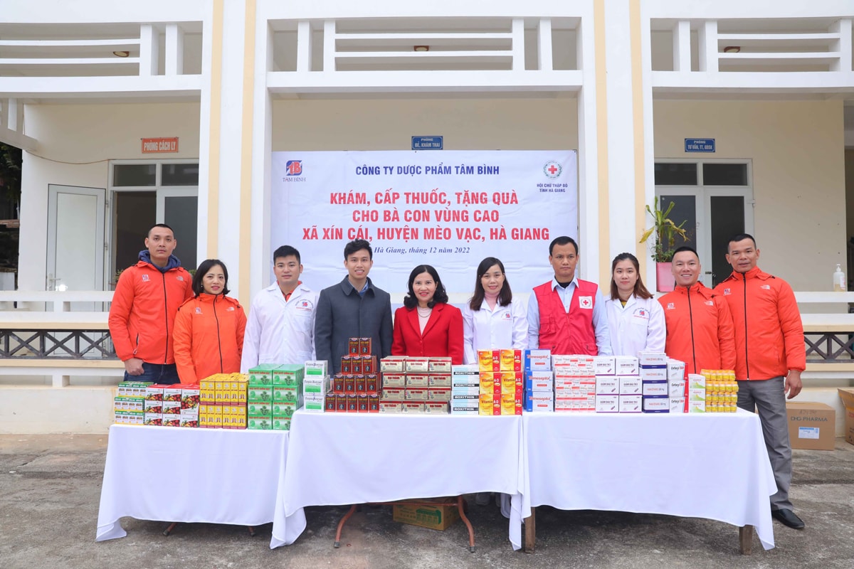 duoc pham tam binh chung tay to chuc tet nhan ai 2023 tai xa xin cai huyen meo vac tinh ha giang hinh 1
