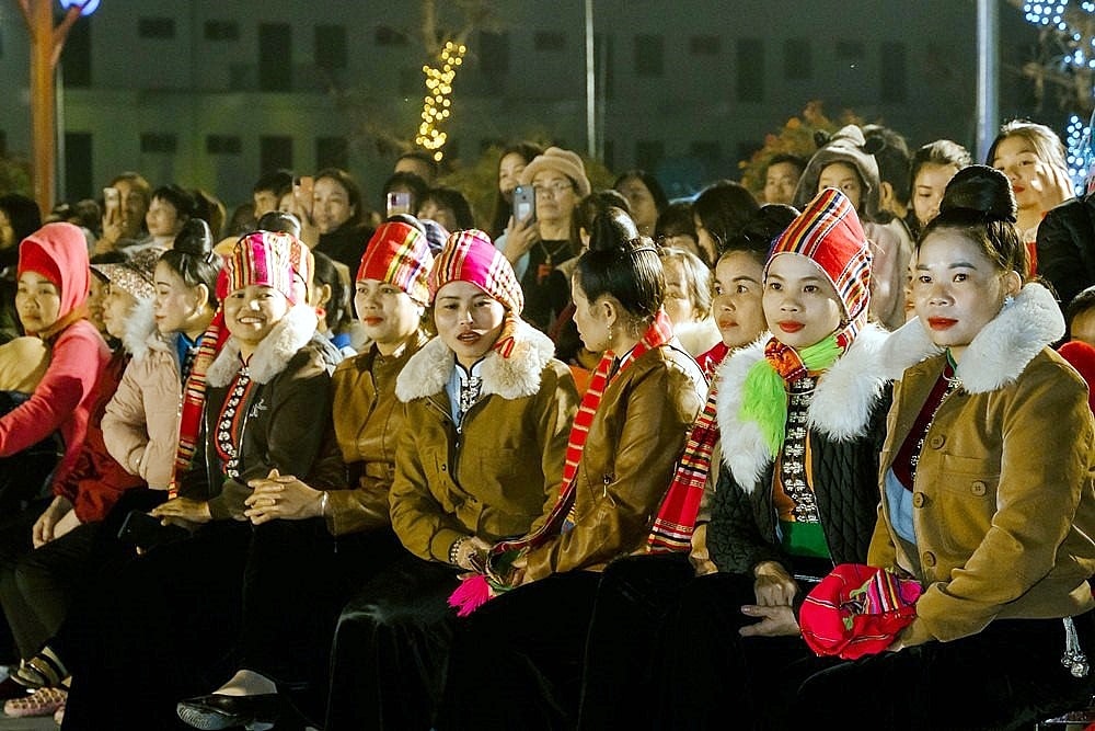 lang dong dem dai xoe thai hinh 15