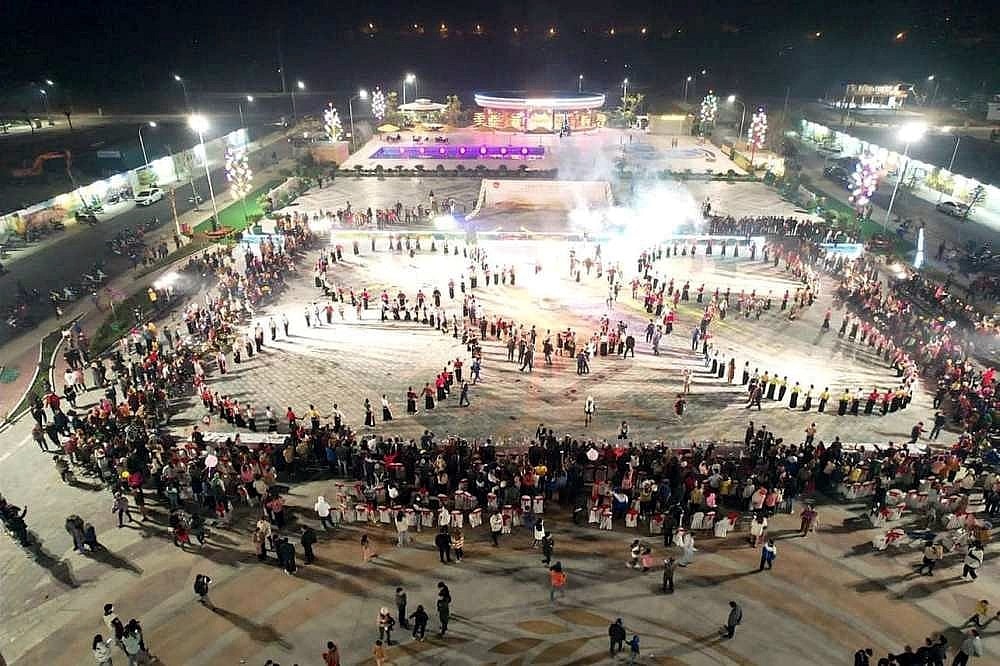 lang dong dem dai xoe thai hinh 16