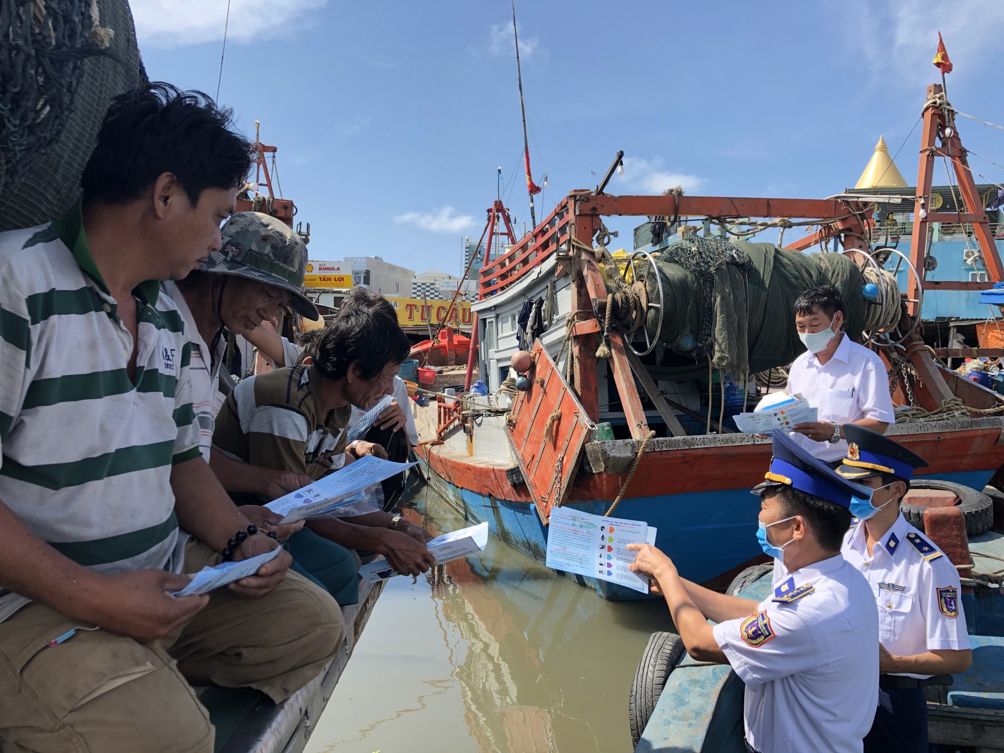 nhung dieu can biet ve luat canh sat bien viet nam hinh 1