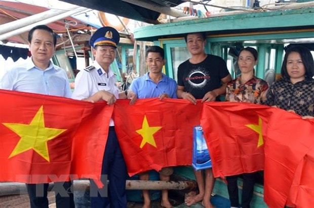 day manh tuyen truyen phoi hop thuc thi luat canh sat bien viet nam hinh 2