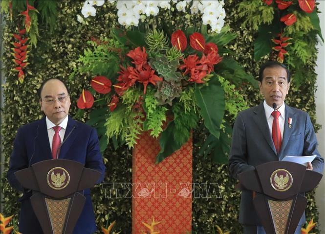chu tich nuoc nguyen xuan phuc hoi dam voi tong thong indonesia joko widodo hinh 3