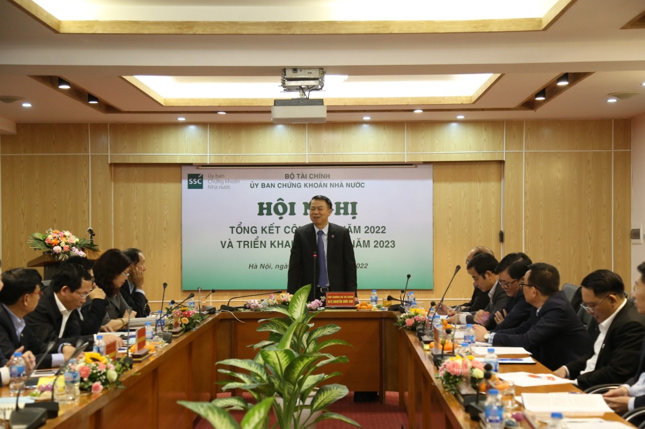 nam 2022 so luong dau tu chung khoan moi tang gap doi du thi truong giam rat manh hinh 1
