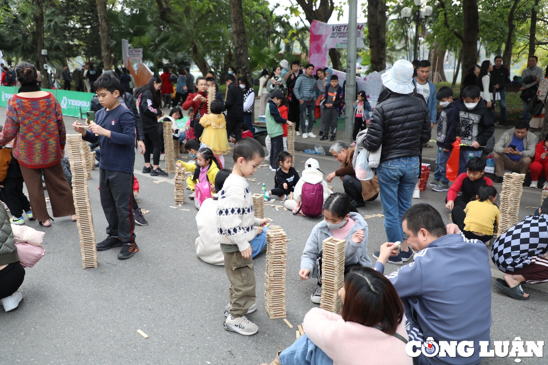 pho di bo ho guom nhu tray hoi dip nghi tet duong lich 2023 hinh 13