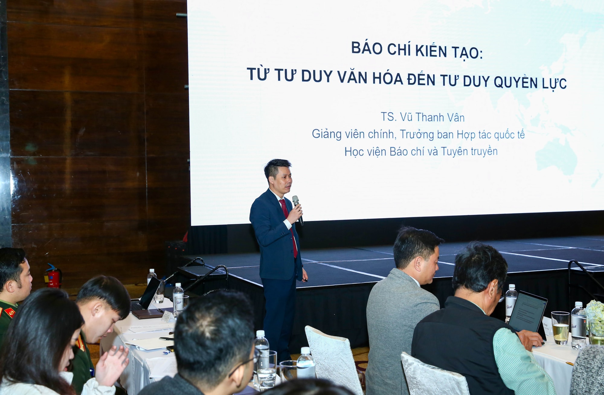 bao chi kien tao phan anh tieu cuc nhung phai dat duoc hieu qua tich cuc trong xa hoi hinh 3