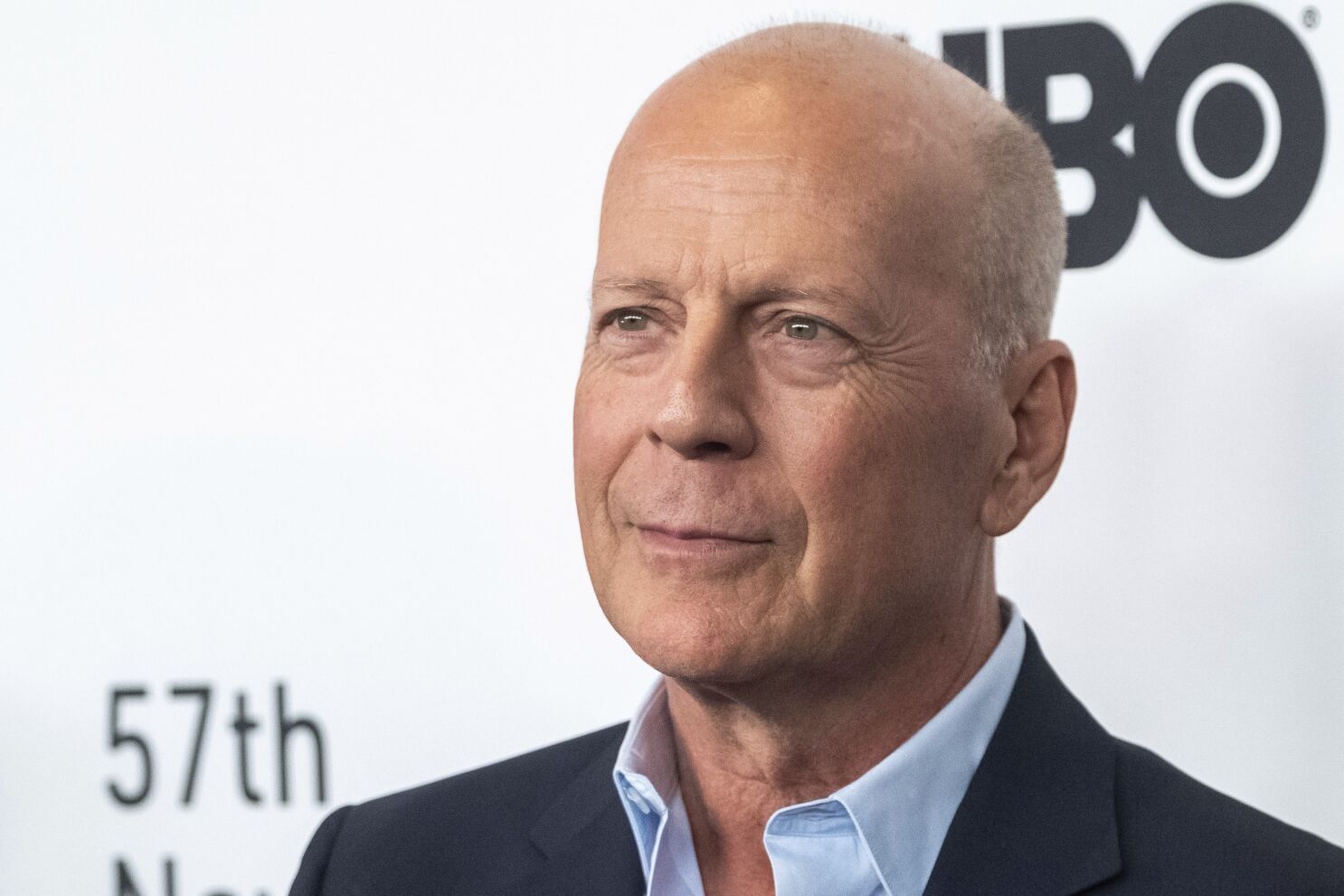 bruce willis that bai khi dinh mua 1 thi tran o my hinh 3
