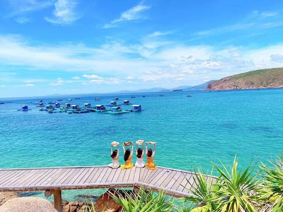 binh dinh khai thac du lich bang suc hut tu bien xanh nang vang hinh 3